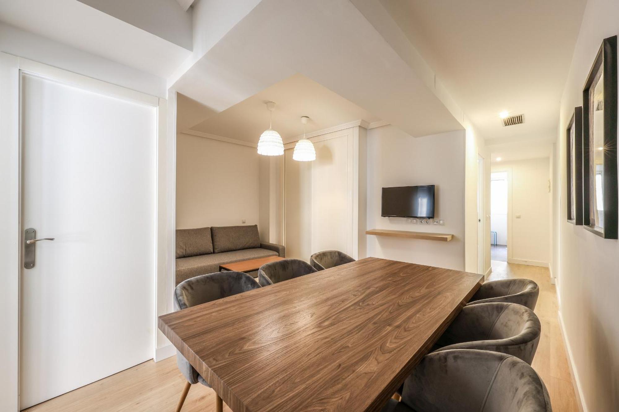 Apartamentos Reformados En Tirso De Molina Act Madrid Luaran gambar