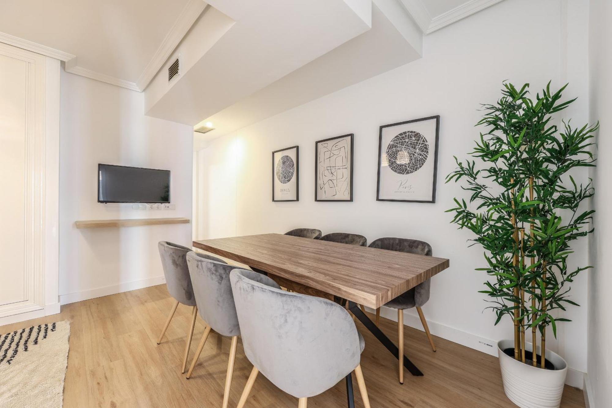 Apartamentos Reformados En Tirso De Molina Act Madrid Luaran gambar