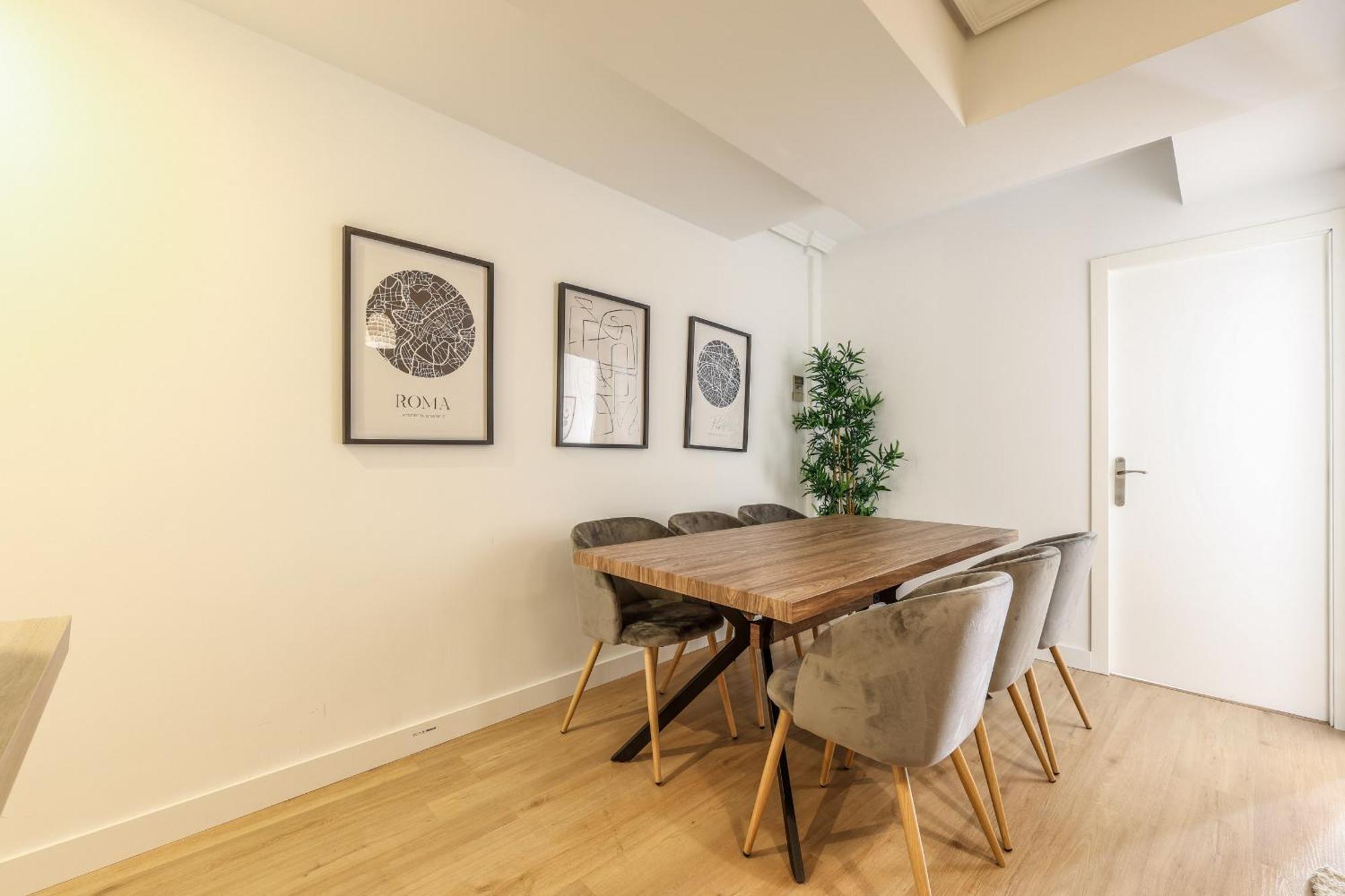 Apartamentos Reformados En Tirso De Molina Act Madrid Luaran gambar